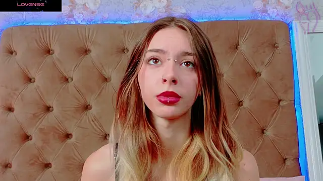 CoraVex online show from 10/22/25, 04:13