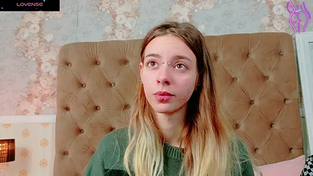 CoraVex online show from 10/29/25, 04:59