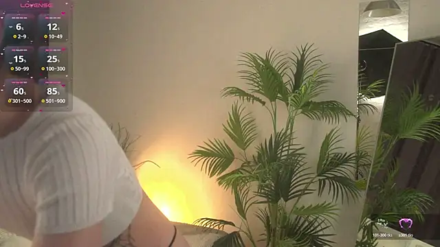 Snapshot of selin_selin chatting on 11/11/25, 05:18 selin selin online show from 11/11/25, 05:18