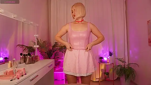 Amelia Wells online show from 10/13/25, 05:18