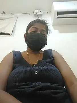 Snapshot of TAMIL_AMMUKUTTYY chatting on 10/18/25, 06:52 TAMIL AMMUKUTTYY online show from 10/18/25, 06:52
