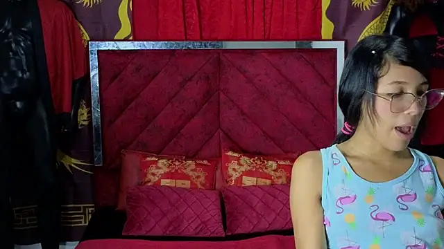 Horny Girl0 online show from 09/17/25, 09:00
