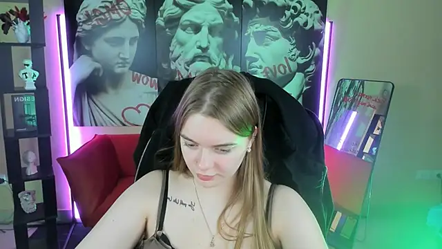 LisaMitchell online show from 11/08/25, 02:56