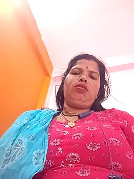 Snapshot of Hott_locky chatting on 11/08/25, 10:37 Hott locky online show from 11/08/25, 10:37