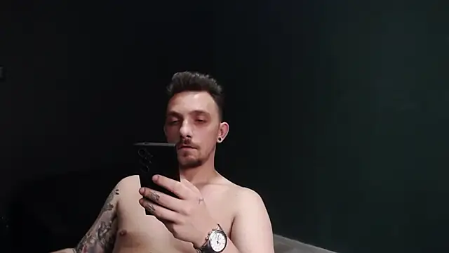 guesswhatbitch online show from 10/16/25, 07:31