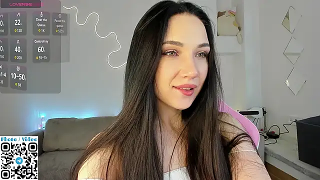 Helen Spark online show from 10/27/25, 02:04