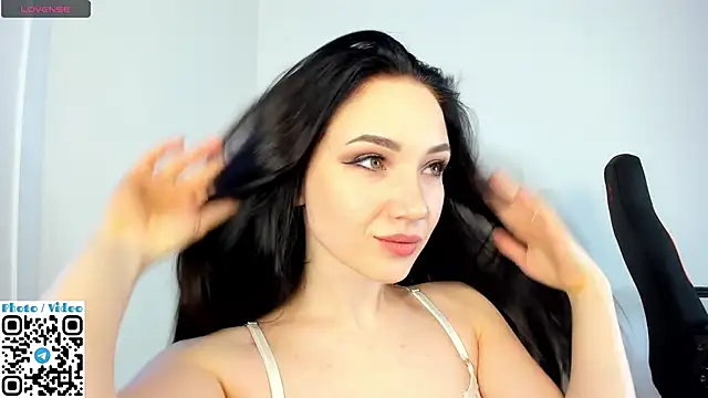 Helen Spark online show from 11/27/25, 02:35