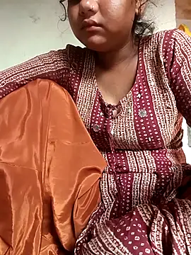 Hot Shredha online show from 10/20/25, 11:21