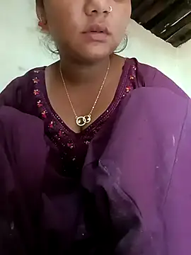 Hot Shredha online show from 10/26/25, 03:01