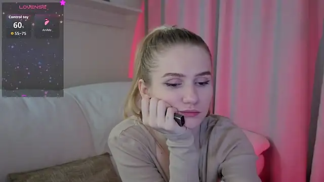 Snapshot of Ange_Lus chatting on 11/06/25, 03:46 Ange Lus online show from 11/06/25, 03:46