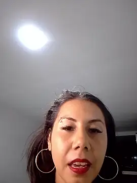 Snapshot of vixen_velvett1 chatting on 09/30/25, 06:29 vixen velvett1 online show from 09/30/25, 06:29