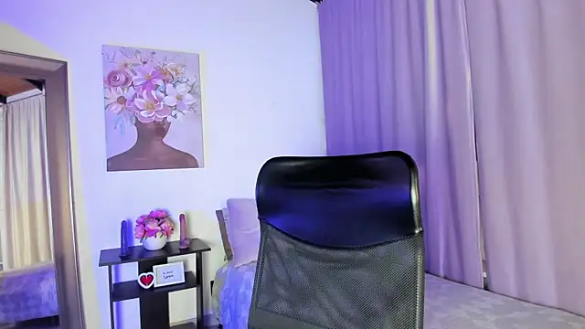 miawhite x1 online show from 10/22/25, 11:32