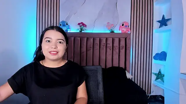 LunaWiill  online show from 11/24/25, 12:05