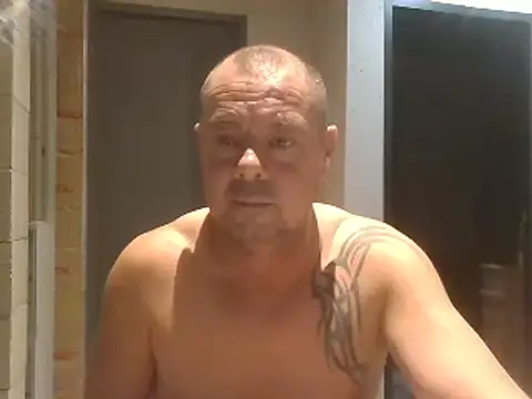 hugoboys4576 online show from 10/07/25, 07:00