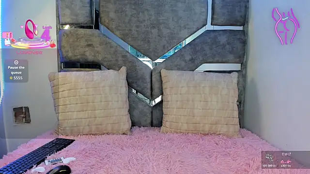 Flufi 740 online show from 11/03/25, 02:07