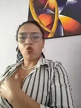 MILA  06 online show from 10/01/25, 06:36