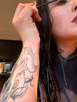 Kristyoff online show from 10/21/25, 11:11