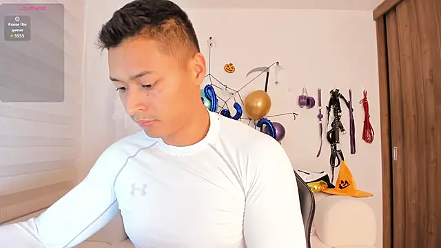 Snapshot of abu_dhabi_21 chatting on 10/28/25, 09:46 abu dhabi 21 online show from 10/28/25, 09:46