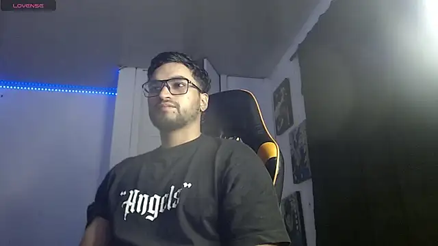 Snapshot of Chrys_harris77 chatting on 11/26/25, 01:50 Chrys harris77 online show from 11/26/25, 01:50