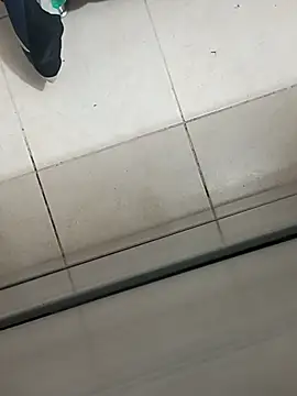 jenpaoo6- online show from 11/05/25, 09:48