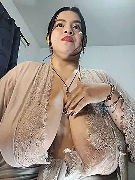 LucyDiamonds1 online show from 10/18/25, 10:27