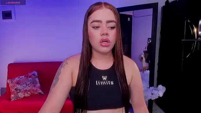 isabella arias2 online show from 10/07/25, 10:07