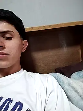 Snapshot of MANU10R27 chatting on 11/23/25, 08:08 MANU10R27 online show from 11/23/25, 08:08