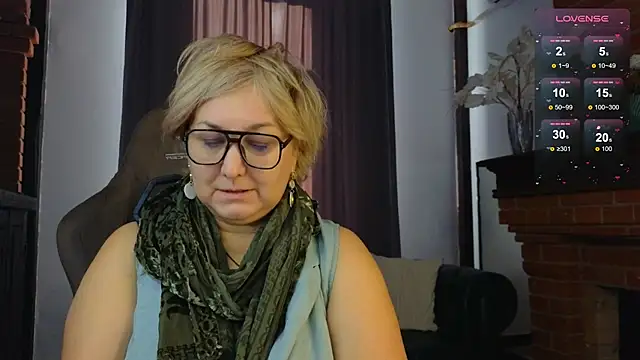 Marta Wils online show from 10/23/25, 02:44