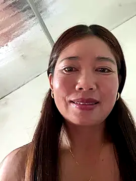 Snapshot of Milky-milk chatting on 10/14/25, 02:12 Milky-milk online show from 10/14/25, 02:12