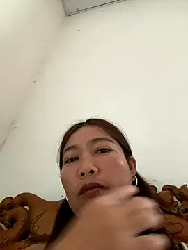 Snapshot of Milky-milk chatting on 10/15/25, 02:55 Milky-milk online show from 10/15/25, 02:55