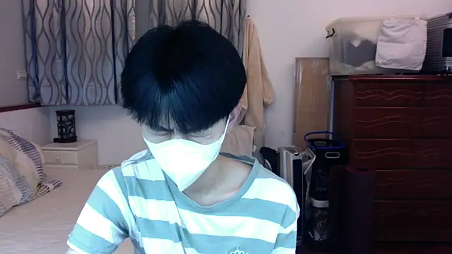 kai101010 online show from 10/18/25, 04:08