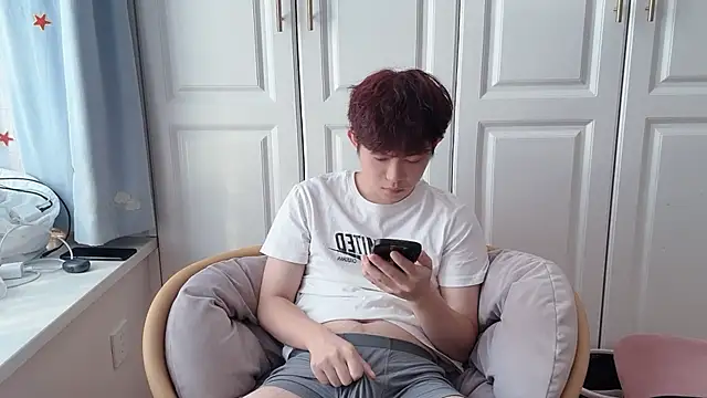 xlong00099 online show from 10/09/25, 05:38