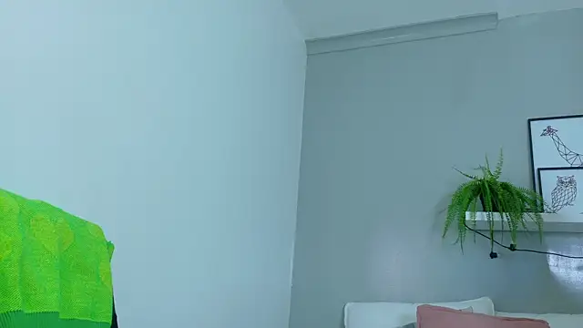 KeendraFox  online show from 10/25/25, 10:23