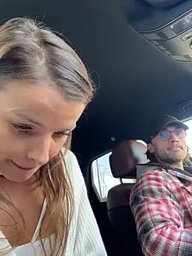 Snapshot of fit_vic chatting on 11/05/25, 01:22 fit vic online show from 11/05/25, 01:22