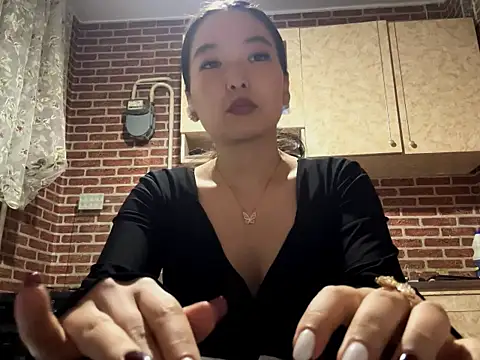 EmmaLeexth online show from 09/24/25, 06:55