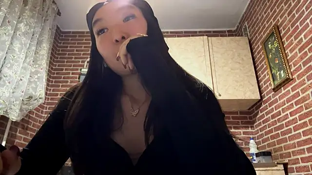 EmmaLeexth online show from 09/25/25, 01:59