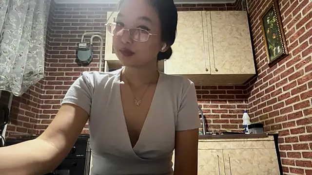 EmmaLeexth online show from 09/27/25, 01:16