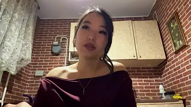 EmmaLeexth online show from 11/19/25, 01:11