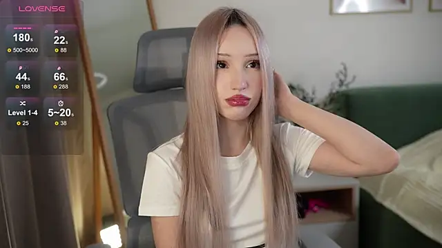 Laura Obsidian online show from 10/15/25, 02:39