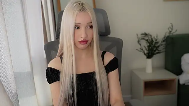 Laura Obsidian online show from 11/08/25, 08:03