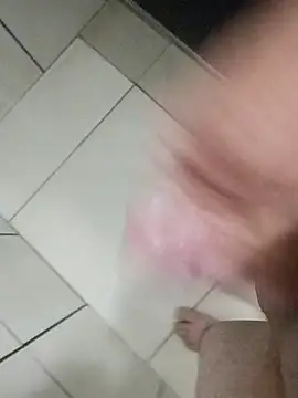 Snapshot of kessekesse chatting on 09/19/25, 11:16 kessekesse online show from 09/19/25, 11:16