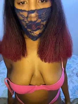 Snapshot of morjana2001 chatting on 11/15/25, 11:21 morjana2001 online show from 11/15/25, 11:21