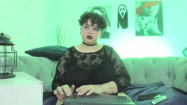 Snapshot of Damian_Rock chatting on 10/23/25, 08:18 Damian Rock online show from 10/23/25, 08:18