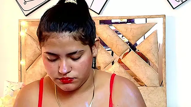 Selenegomezz online show from 11/16/25, 09:20