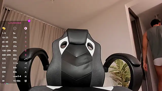 Snapshot of DarkLuster_22 chatting on 11/14/25, 02:43 DarkLuster 22 online show from 11/14/25, 02:43