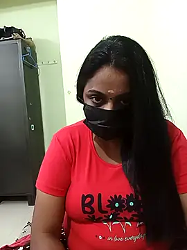 queendivya online show from 10/18/25, 02:18