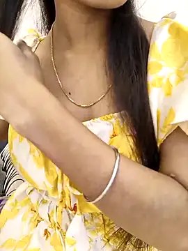 Snapshot of Sweets-jaanu chatting on 10/16/25, 06:03 Sweets-jaanu online show from 10/16/25, 06:03