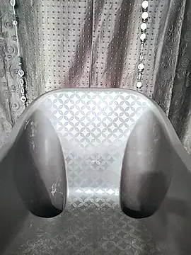 Snapshot of liza_rani12 chatting on 10/10/25, 04:55 liza rani12 online show from 10/10/25, 04:55