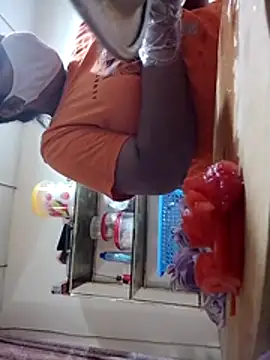 Snapshot of TAMIL_AMMUSRI chatting on 10/29/25, 07:32 TAMIL AMMUSRI online show from 10/29/25, 07:32