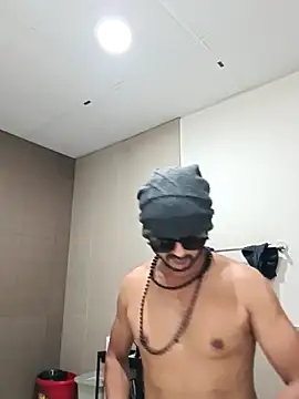 Snapshot of LVEZEX chatting on 10/01/25, 06:52 LVEZEX online show from 10/01/25, 06:52